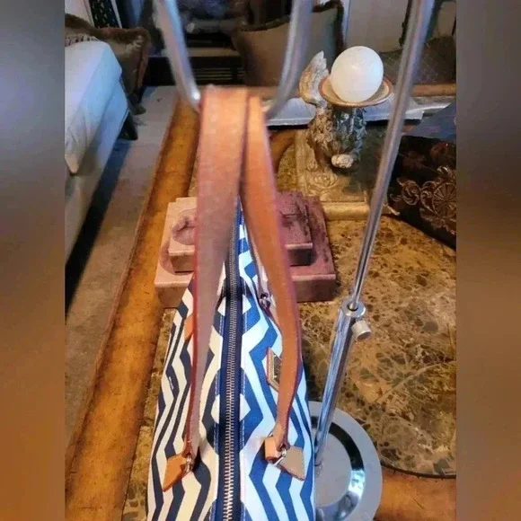 DOONEY & BOURKE SHOULDER BAG - Picture 6 of 14